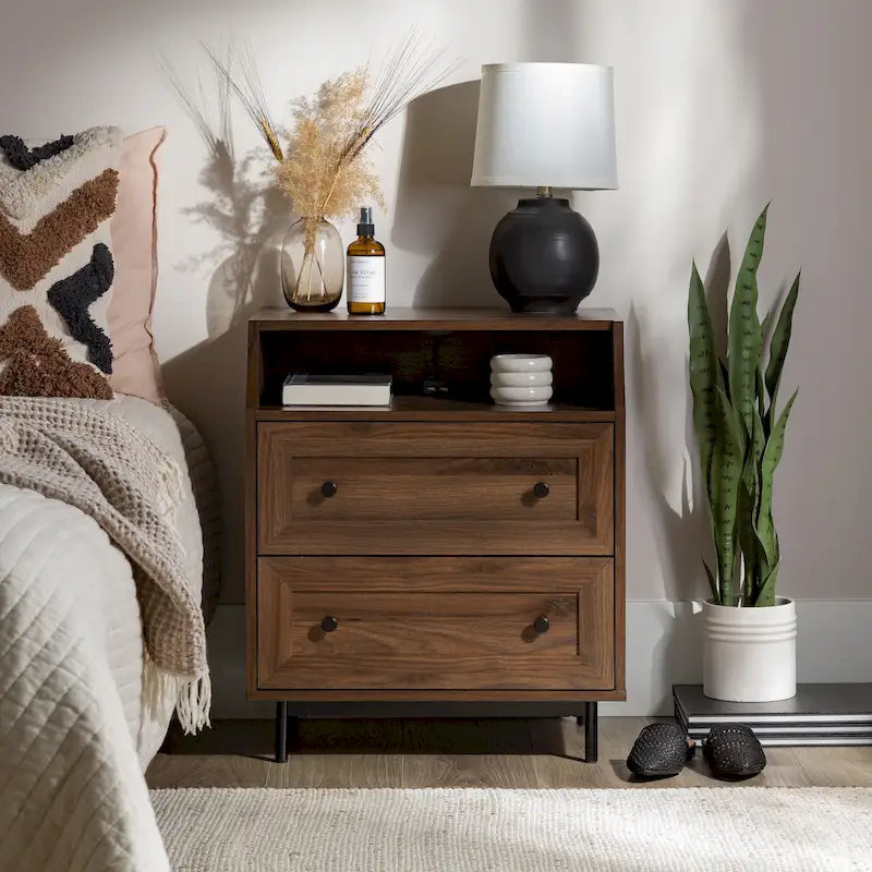 Table de chevet 2 tiroirs en bouleau/noyer foncé avec ports USB, style contemporain, unique