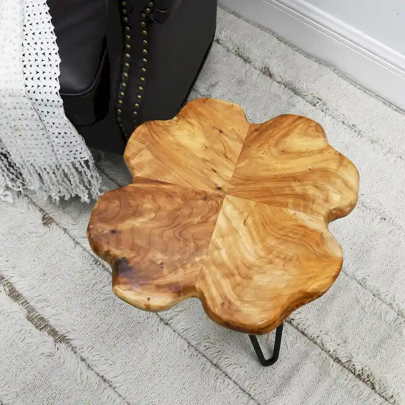 Table basse en bois naturel à bords bruts, 4 panneaux, 1 personne, pieds épingles