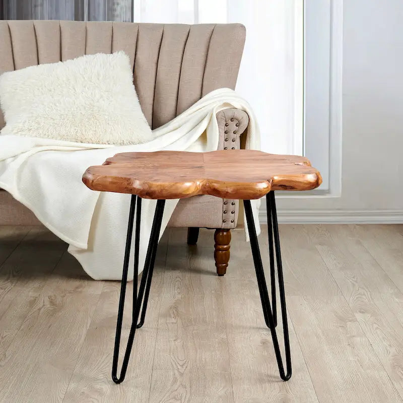 Table basse en bois naturel à bords bruts, 4 panneaux, 1 personne, pieds épingles