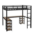 Lit mezzanine en métal noir pleine grandeur en forme de L avec bureau, étagères, échelle et barrières de sécurité, 1 personne