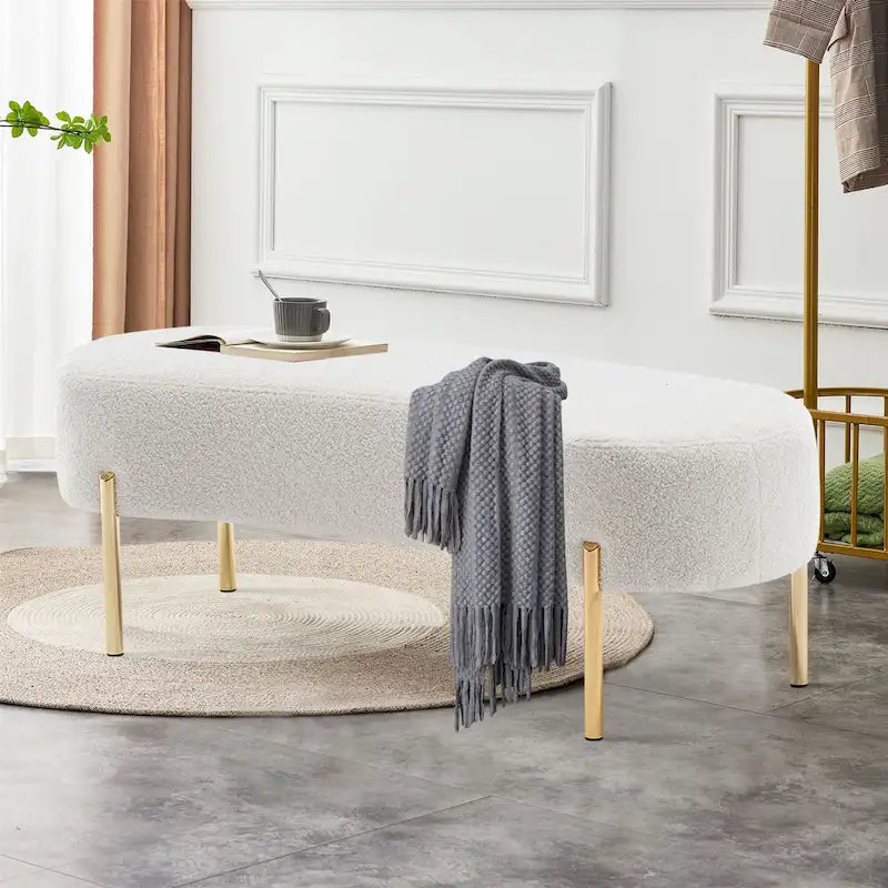 Banc ottoman rembourré en velours blanc/gris avec pieds en métal doré, une place