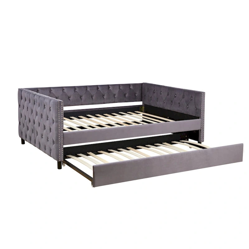 Banquette-lit/Canapé-lit gris/beige en velours avec roulettes, capitonnage et clous en cuivre, une place